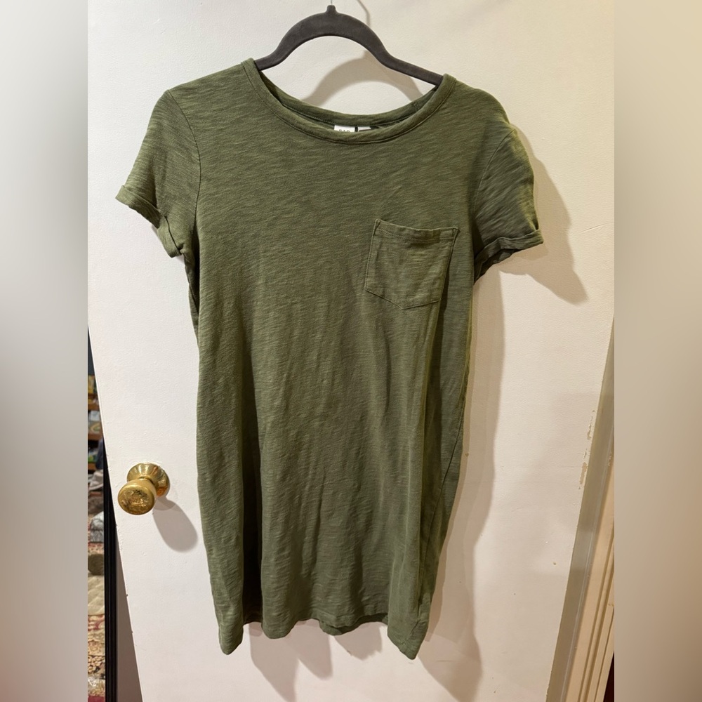 Gap Olive green t-shirt dress size XS